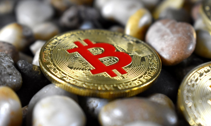 Bitcoin tiếp đà giảm mạnh, thị trường nhuốm sắc đỏ